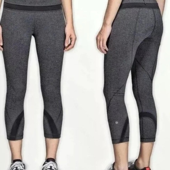 lululemon athletica Pants - ❤️❤️ Lululemon Align Women's Crop Leggings All Over Gray Pattern ❤️❤️size 6
